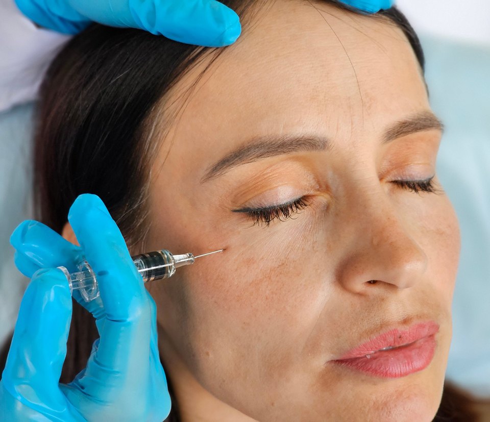 Female patient receiving BOTOX in Springfield
